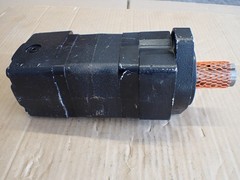 Unbranded 350400A71-G9 Hydraulic Motor – See Description
