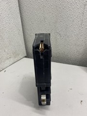 Lot of 2 SquareD/Homeline HOM115PCAFI Circuit Breaker 15A