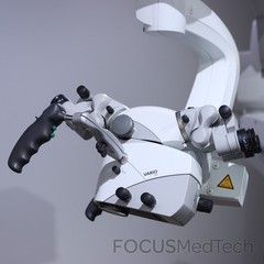 Carl Zeiss OPMI VARIO 700 Surgical Microscope with Foot Switch