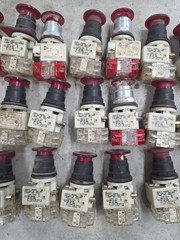 LOT OF 35 Square D 9001 KM1,KM35, KM7 Red Push MOMENTARY VARIOUS DIFFERENT