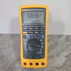 Fluke 189 True RMS Multimeter With Leads and Case Tested *Free Shipping*