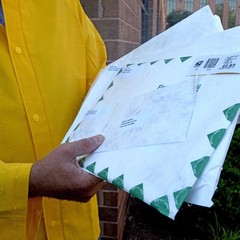 Quality Park Survivor 9 x 12 Catalog Envelopes made with DuPont Tyvek Materi…