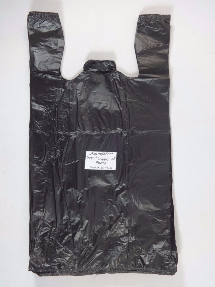 200 Qty. GRACIAS Plastic T-Shirt Bags 1/6 Black with Handles 11.5″ x 6.5″ x 22″