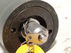 Vektek 10-1018-04 accumulator, 1500 PSI nitrogen precharged as shown