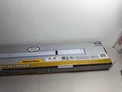 Universal Hardware UH40010 Push Bar -Emergency Exit Device