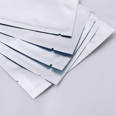 QQ Studio 100 Food-Safe Matte Silver SlickSeal™ Pouches for Food Snack Packaging