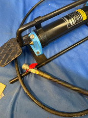 Cembre PO 700 Hydraulic Foot Pump w/ Case