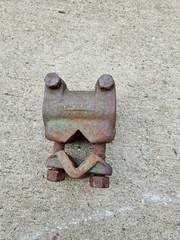 JOHN DEERE CULTIVATOR SHANK PIPE CLAMP ASSY C48N A B H 4020