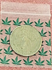 100 SMALL BAGGIES 1515 1.5″ X 1.5″ MINI RESEALABLE POLY DESIGNER BAG MARIJUANA