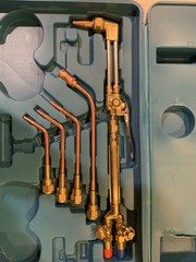 Victor welding set all shown no gauges. New as shown