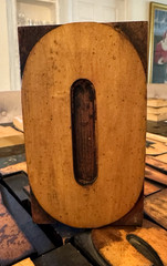 Large WOOD Number 0 or Letter O Tall Antique Letterpress Print TYPE 6-5/8″H