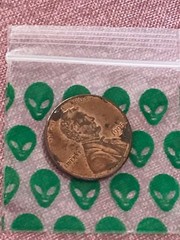 100 SMALL BAGGIES 1515 1.5″ X 1.5″ MINI Resealable POLY DESIGNER BAG GREEN ALIEN