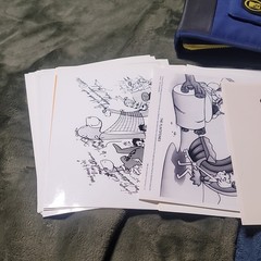 MTV Zipper Binder Portfolio with Various cartoon cells. read description