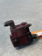 1967 International IH 444 Tractor Hydraulic Valve Block