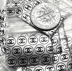 BaggiesSince1987 – 1034 Design Zip Bags Metallic 25 DSN MIX 100PCS, READ DETAILS