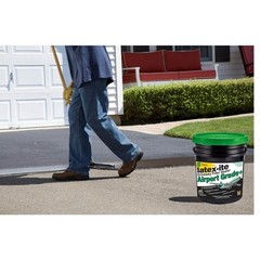 NEW 4.75 Gal. Airport Grade Asphalt Driveway Filler Sealer One-Coat Formula