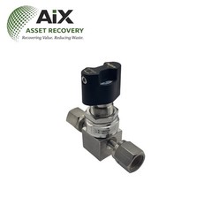 Fujikin FUND-71G-6.35-2 Diaphragm Soft-Seal Valve New Surplus 1/4 OD Fem