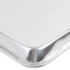 Lot 12 – Choice Half Size 13″ x 18″ 19 Gauge Wire in Rim Aluminum Bun Sheet Pan