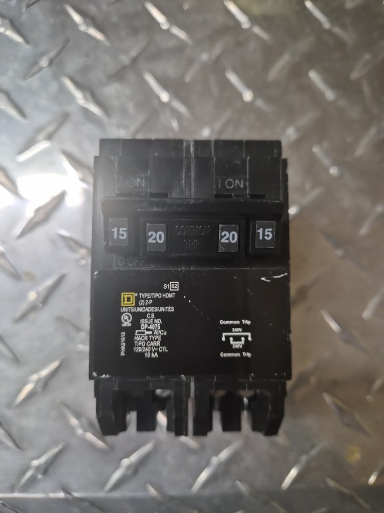 Square D by Schneider HOMT1515220CP 2-15-Amp 1-20-Amp Quad Circuit Breaker