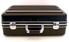201407 – PLATT LUGGAGE – HEAVY-DUTY POLYETHYLENE CASE – Interior Dimensions (L x
